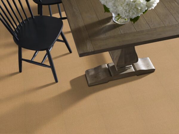 TUFTEX TUFTEX CLASSICS CASUAL MOOD COLONIAL GOLD Z6820-00226 Room Scene